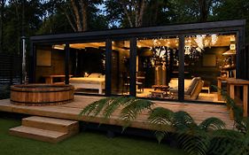 Calma Cabins